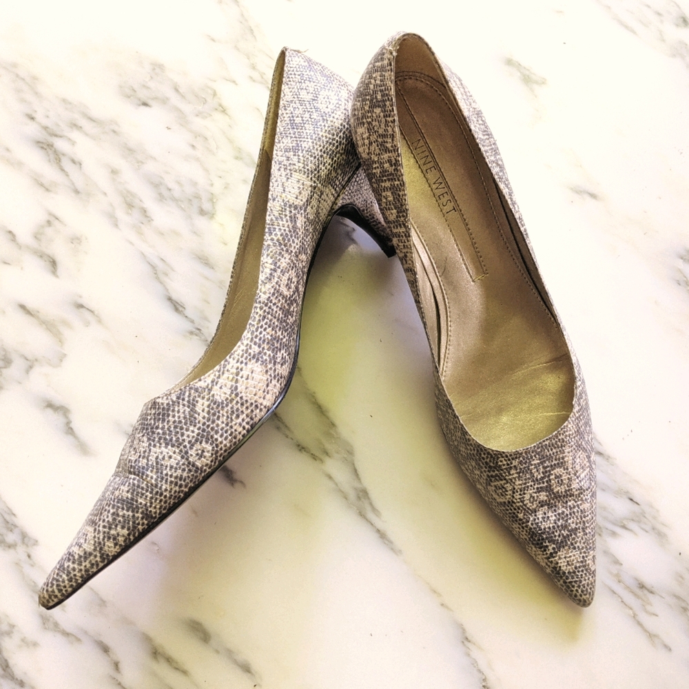 Nine West faux snake skin kitten heel 8M